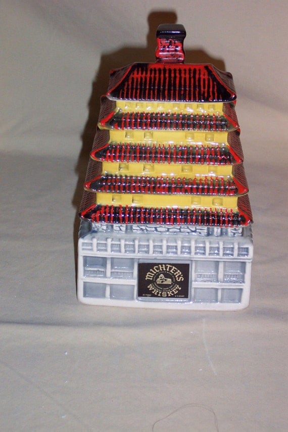 Michter's WhiskeyReading Pagoda Decanter1977