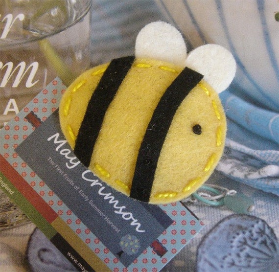 Felt hair clips Felt bee Baby girl Hair accessories Felt