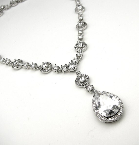 AAA cubic zirconia luxury teardrop necklace Free US shipping