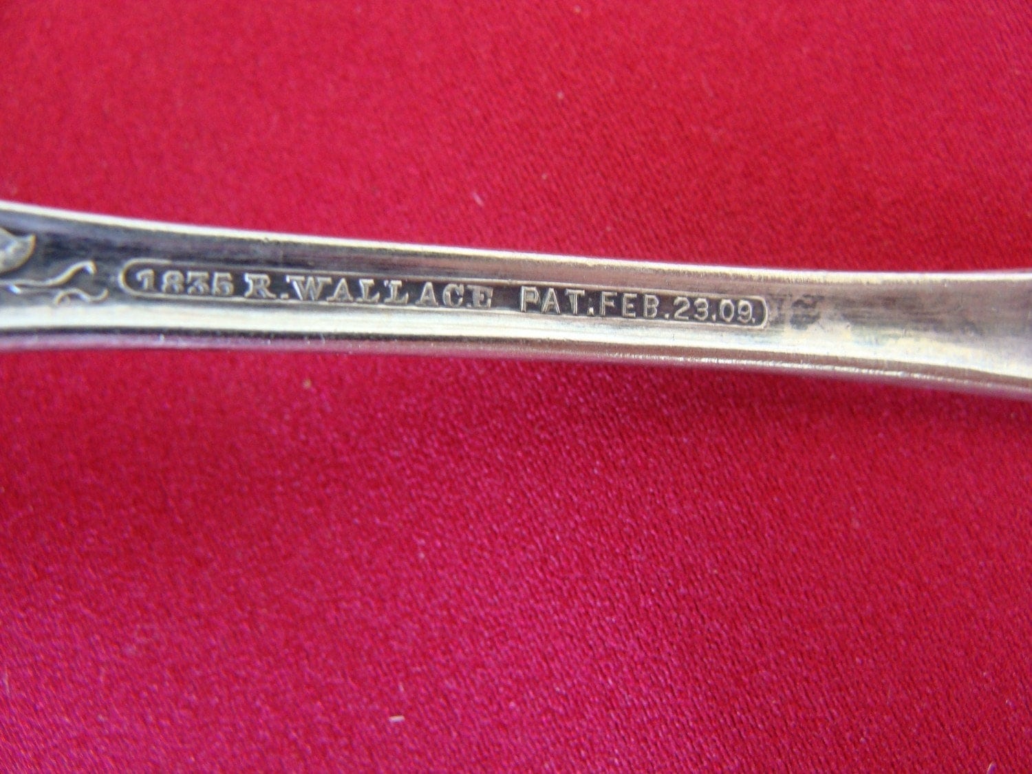 1835 R. WALLACE PAT. FEB.2309 SILVER SERVING SPOON