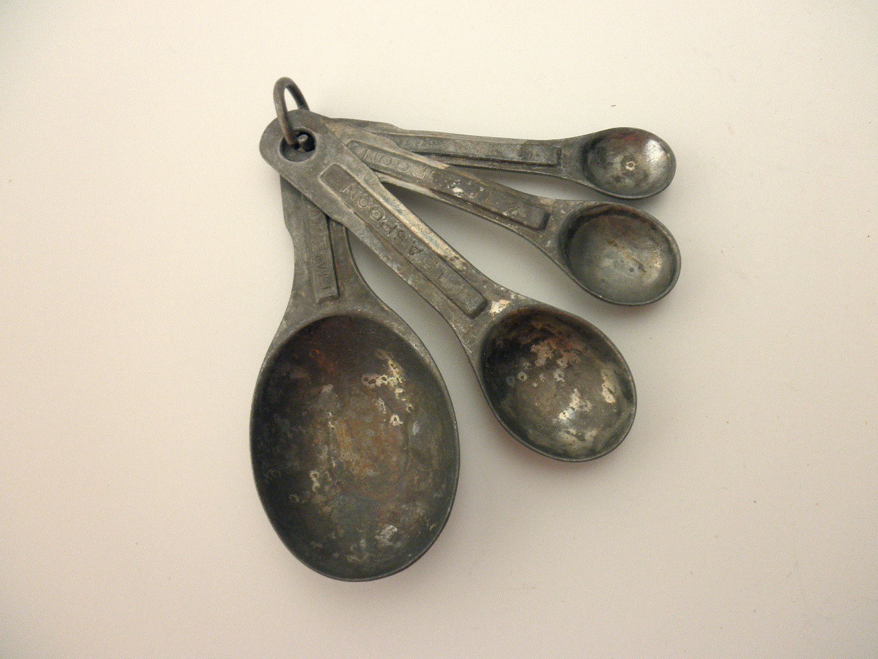 vintage aluminum measuring spoons