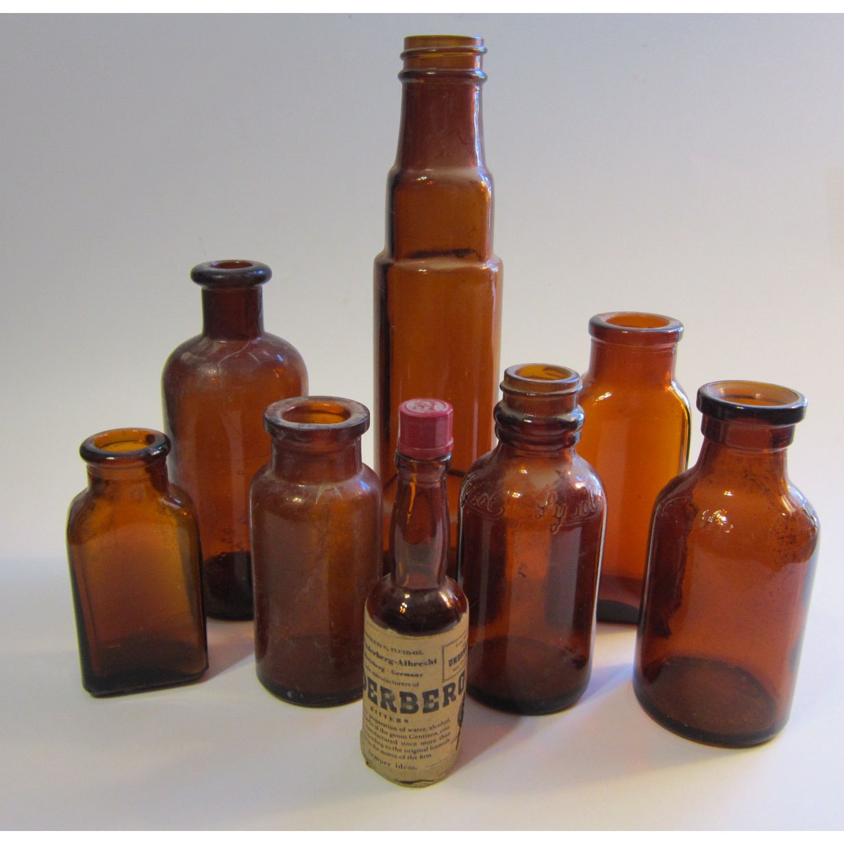 Instant Collection Of 8 Vintage Glass Soda Bottles 4E3
