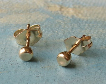 small gold studs - Gold Pebble Earrings ( 3mm ) - handmade gold stud earrings - gold earrings - simple gold stud earrings