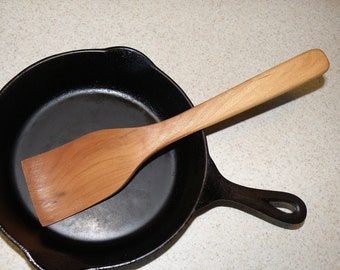 Bent Tip Spatula Cherry Wood