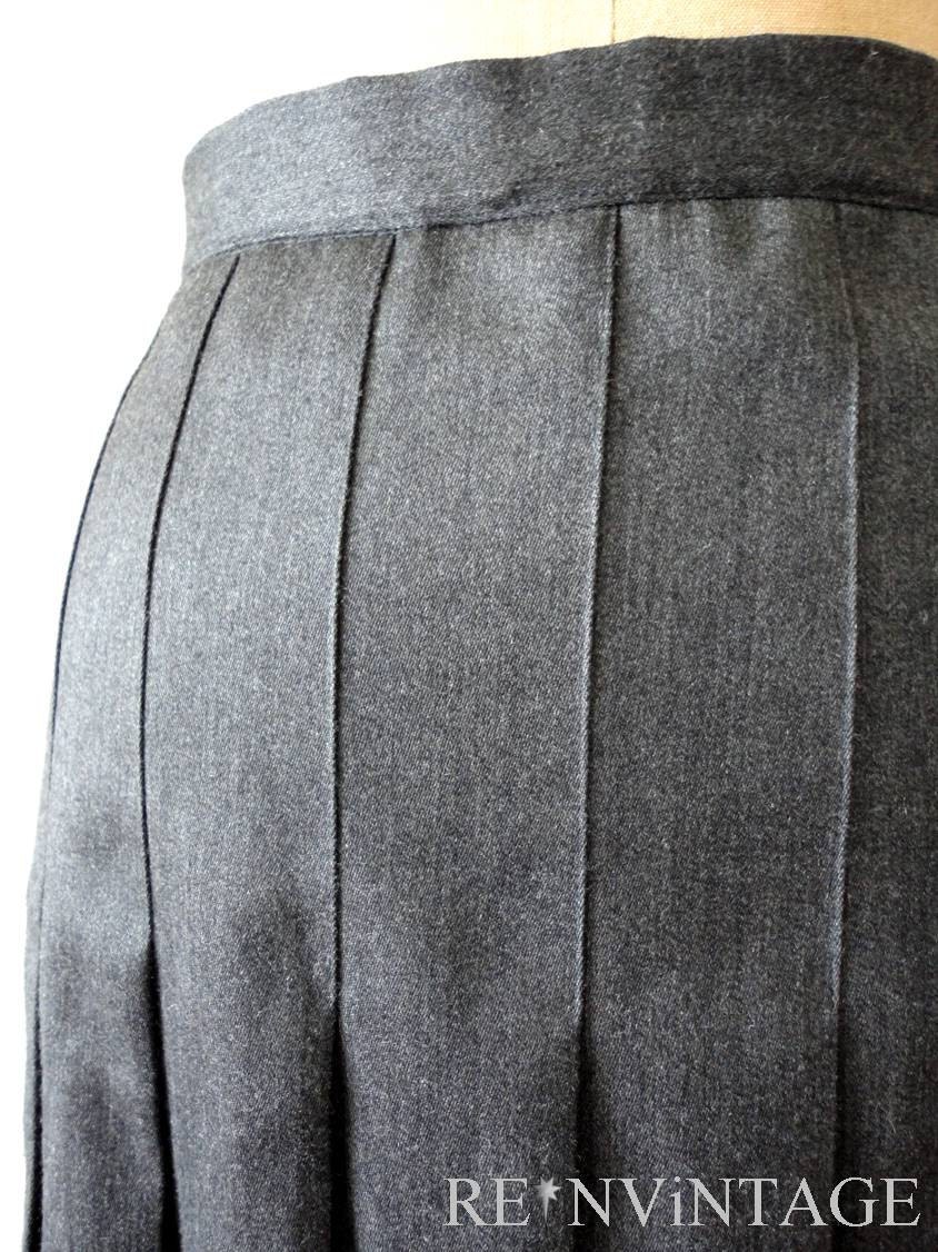 vintage pleated skirt : CHARCOAL GRAY wool