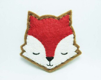Sleepy Red Velvet Fox felt brooch - tiny size - made to order