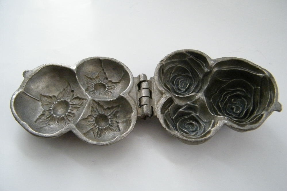 Antique Pewter Ice Cream Chocolate Mold Roses Floral