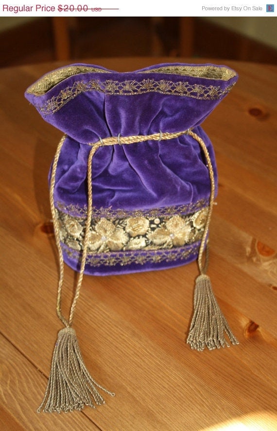 ON SALE purple velvet purse / medieval pouch / renaissance bag