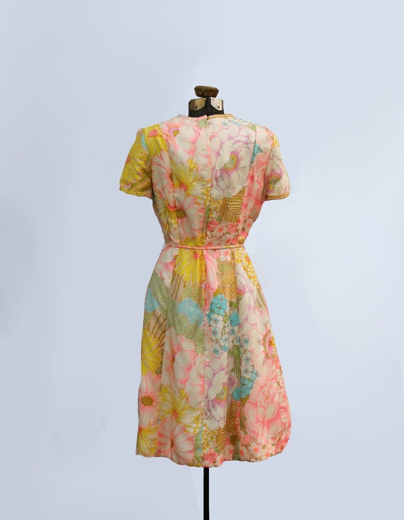 vintage 1960s dress // 60s silk dress // floral spring // size