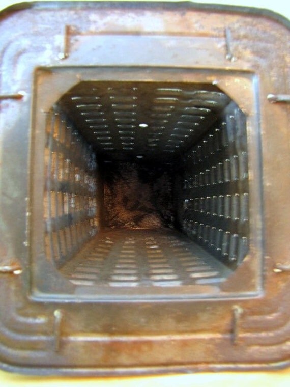 Old Rusty Campfire/Stovetop Toaster