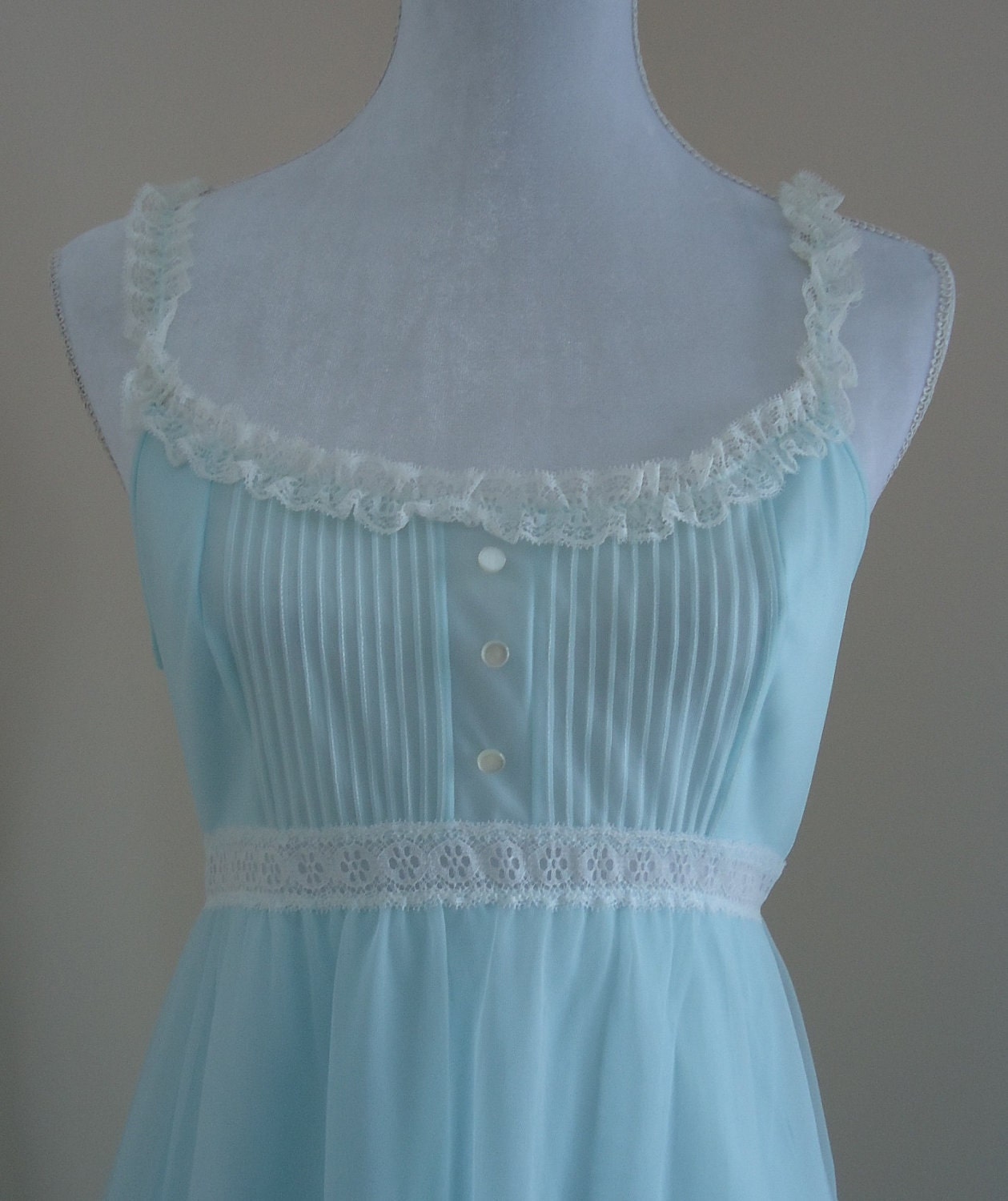vintage kayser nightgown