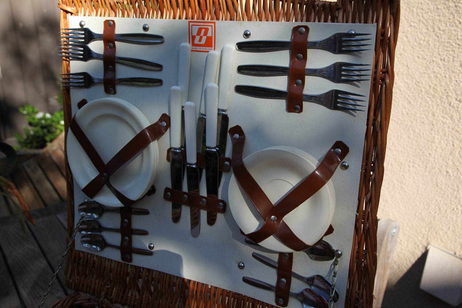 Beautifu 50's Vintage Optima English Wicker Picnic Basket