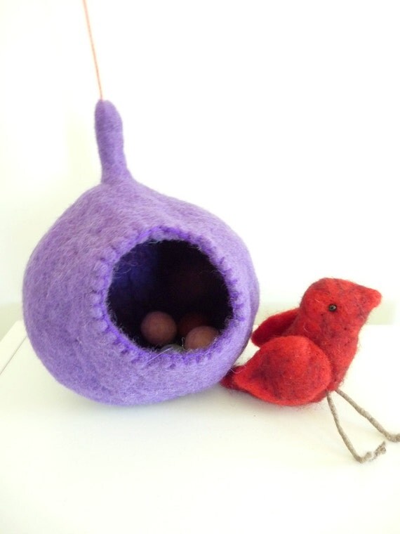 Items similar to Felt Bird House and birdie on Etsy