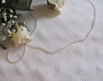 Hand Woven White Cotton Lace Block Table Runner, Classic Style French Country Cottage Farmhouse Home Decor Table Centerpiece Cloth