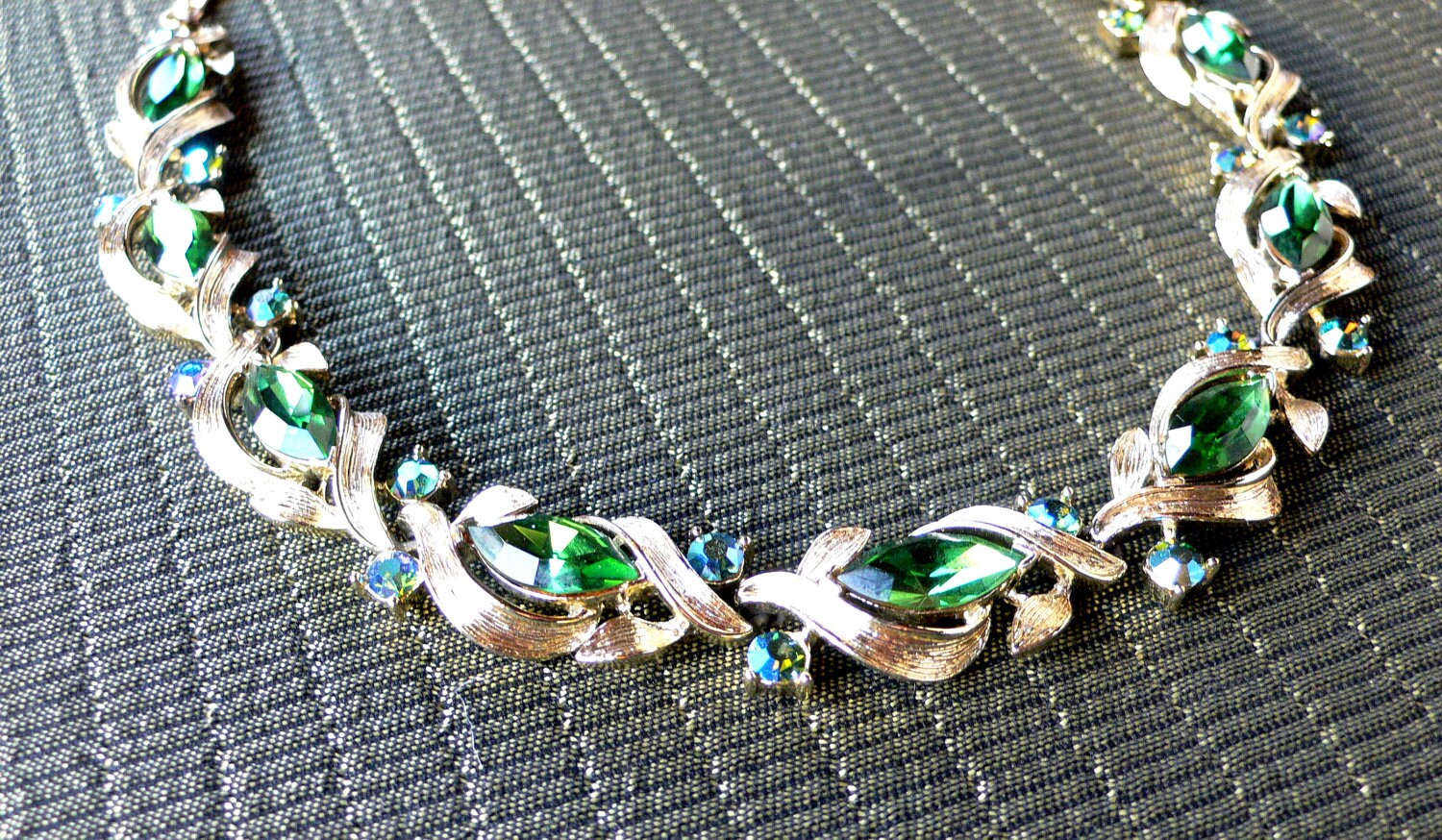 Lisner Jewelry Set Necklace Bracelet Earrings PRICE