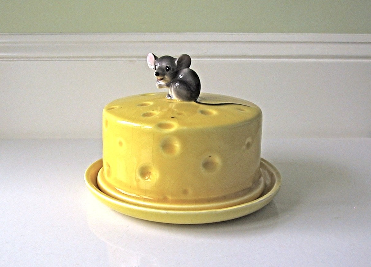 Vintage Cheese Keeper with Mouse