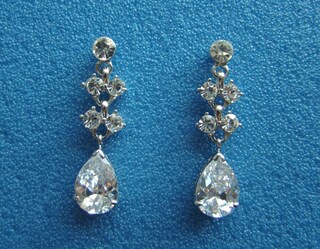 QUKE Orecchini A Cerchio Climber In Argento 925 Con Cristalli Cubic Zirconia – Gioiello Da Sposa, Confezione Regalo