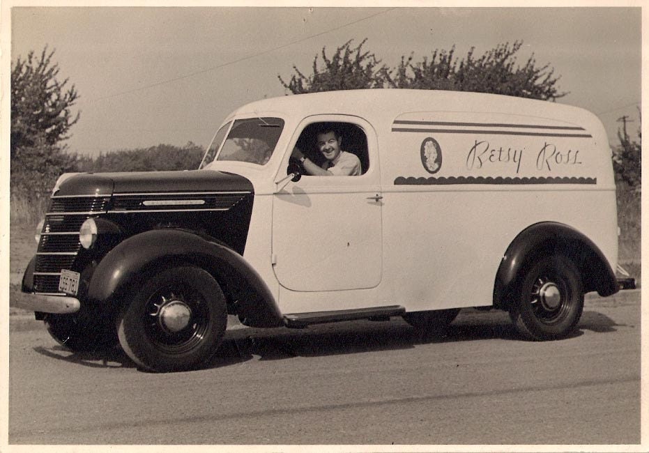 Betsy Ross Holsum Bread Bakery Truck 1940s Panel Van Alaska