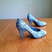 rad vintage 1980's acid wash denim heels. pumps.