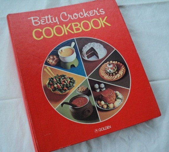 Betty Crocker Red Pie Cookbook by GryphonVintage on Etsy