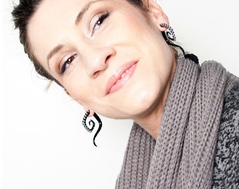 Fake Gauges, Fake Plugs, Handmade Horn Earrings, Tribal Style - Zebra Spirals