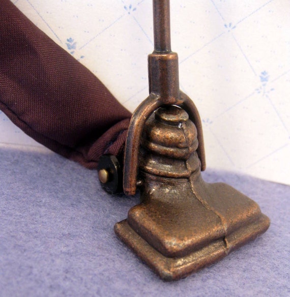 dollhouse vacuum cleaner