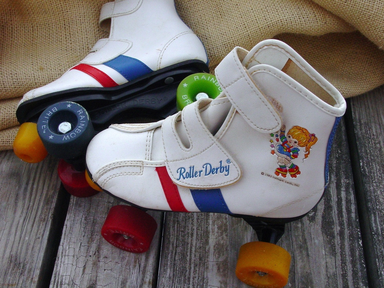 vintage Rainbow Brite roller skatesderby skates