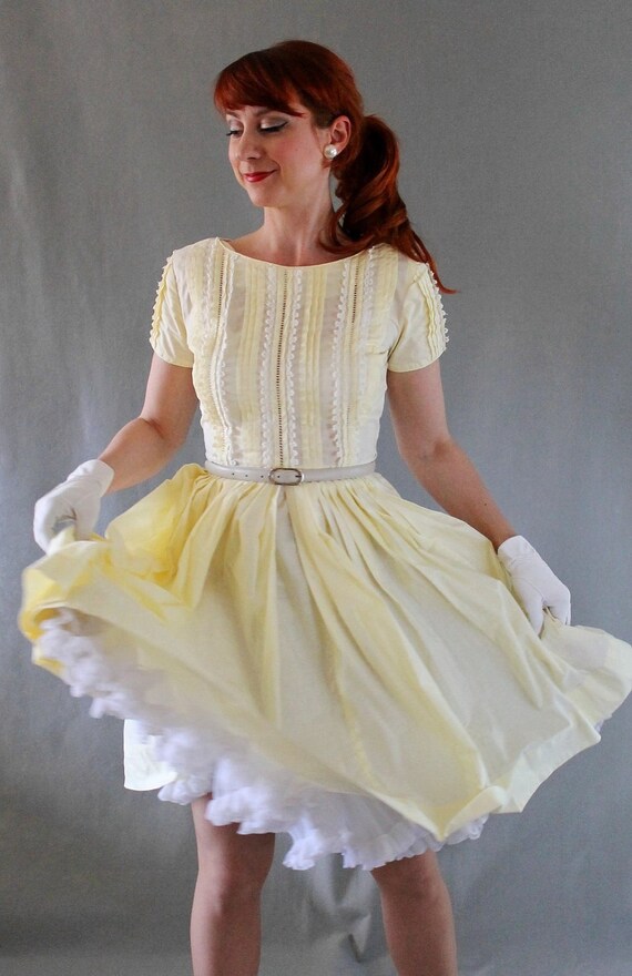  Sale  1950s Dress  Pale  Yellow  Pastel Fashion Lace Fashion 