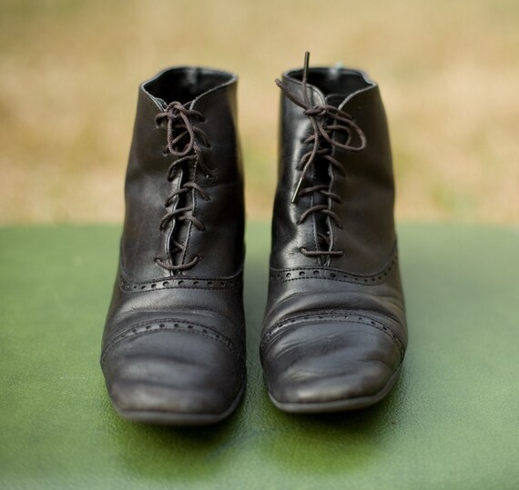 Black Oxford boots 6.5M by YourPrettyThings on Etsy