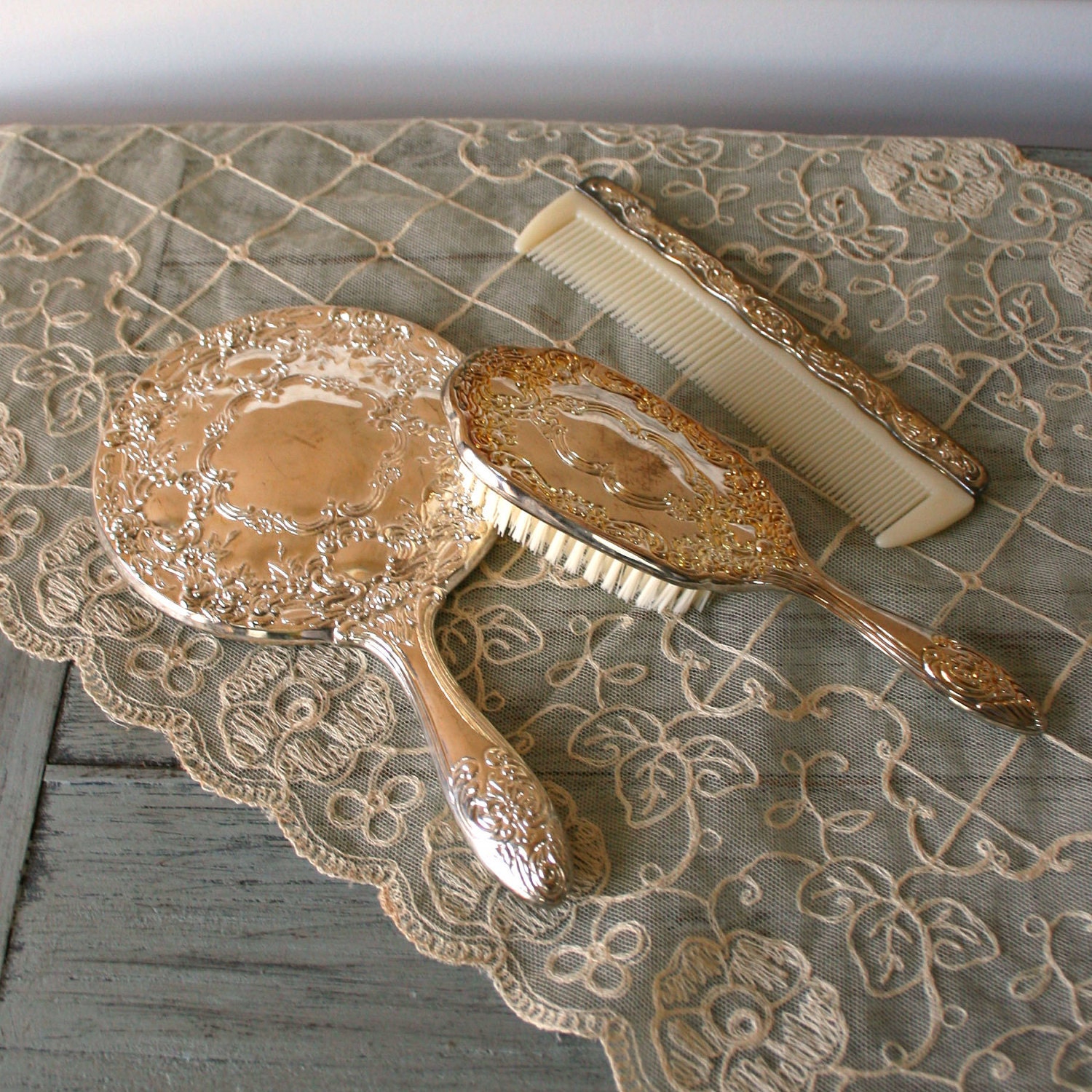 Silver Plated Vanity Set. Brush. Mirror. Comb. Feminine.