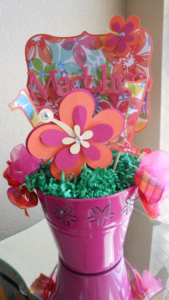 Items similar to Luau Birthday Centerpiece on Etsy