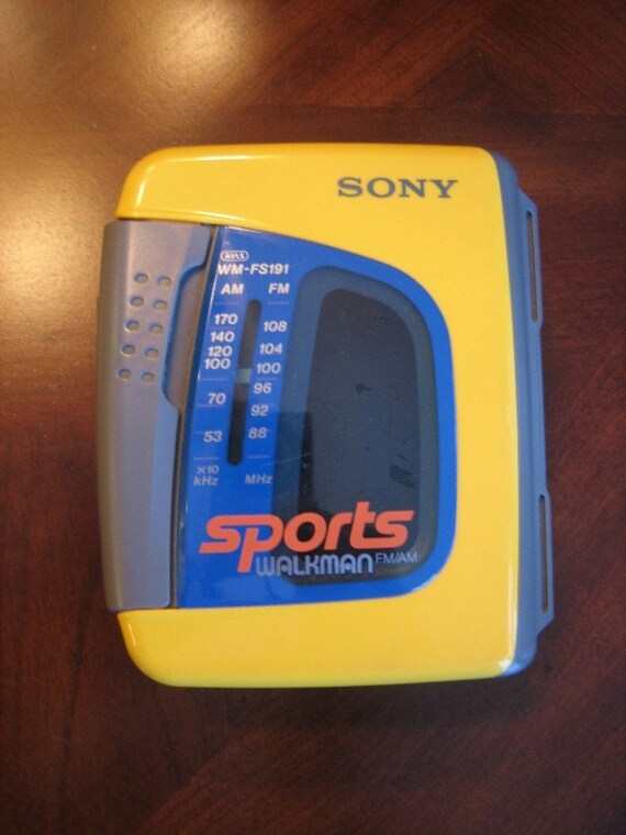 AM FM Sony Sports Walkman Yellow