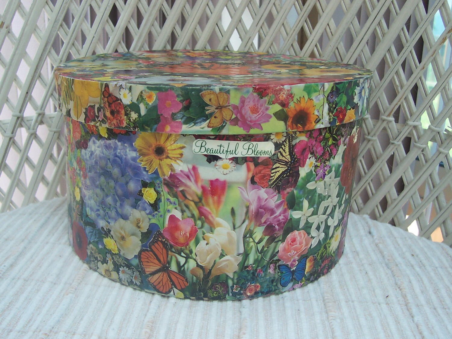 8D x 4H Round Decoupage Paper Mache Box Flower