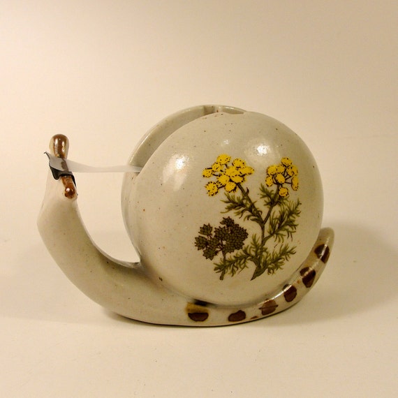 Snail Tape Dispenser