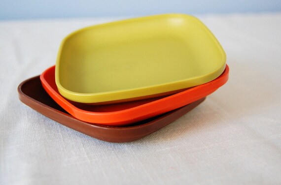 green toys plate set
