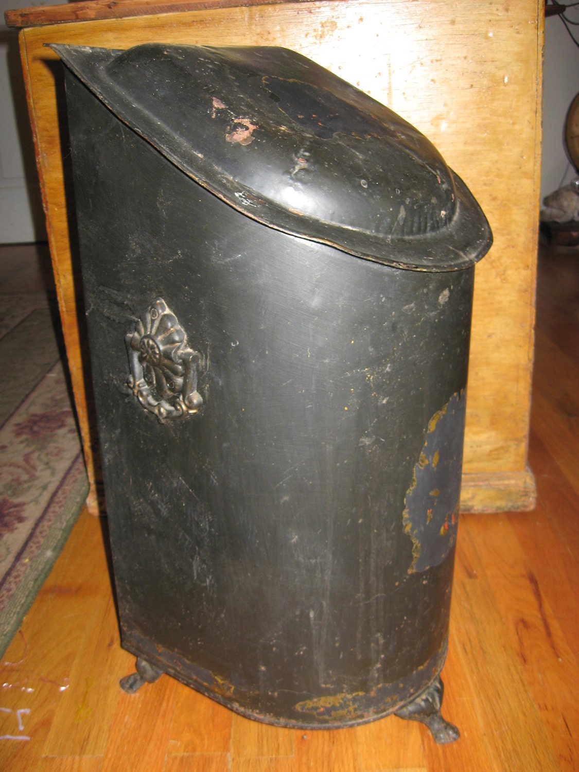 Dings And Dents >> Antique Coal Hod Bin Toleware Restore Dings And Dents >> Antique Coal Hod Bin Toleware Restore