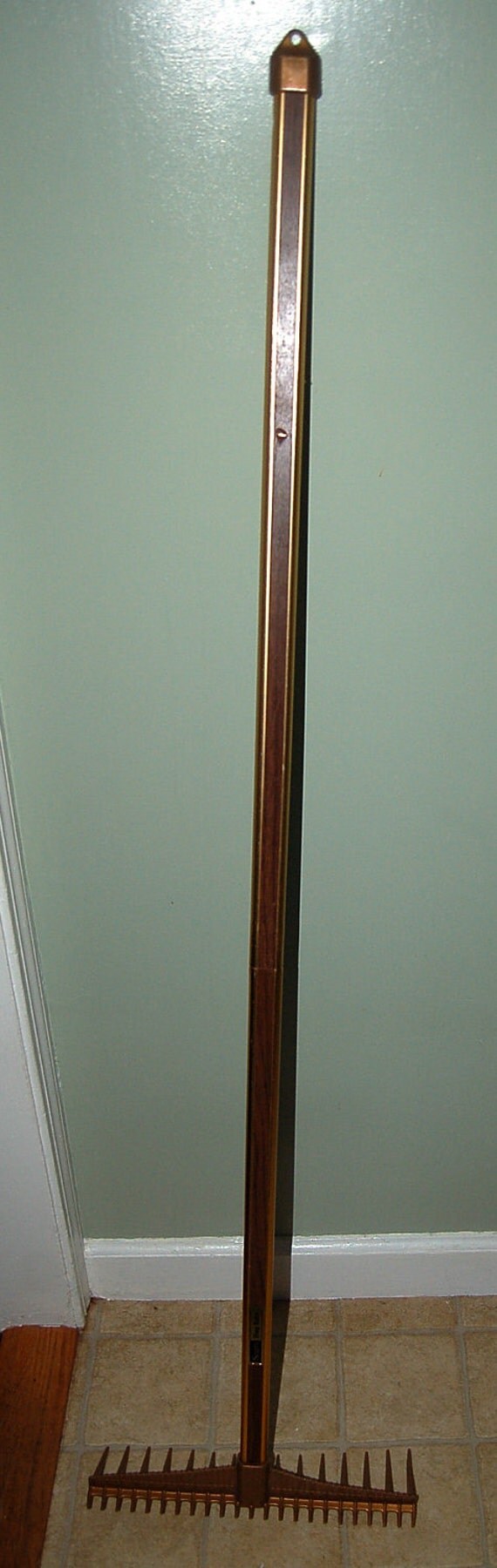 Vintage Shag Rug Rake