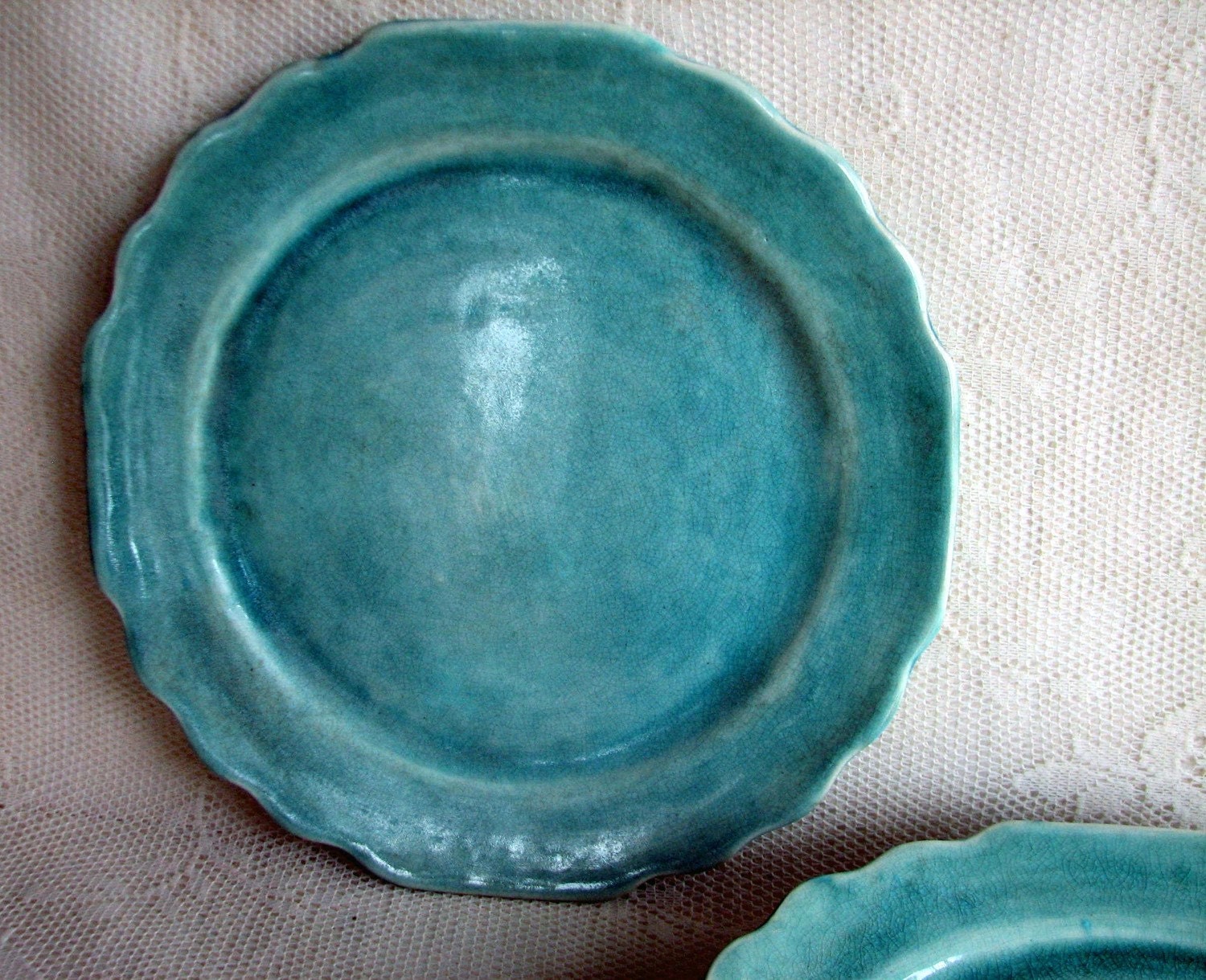 Handmade dinner platesstonewarepotteryceramiccut edgesset