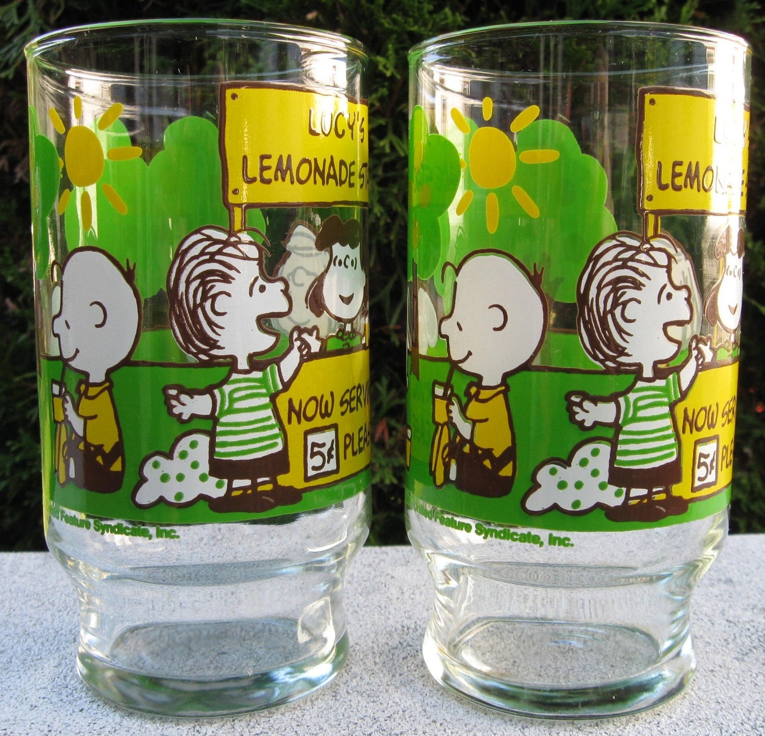 Vintage PEANUTS glasses Lucy's Lemonade Charlie Brown