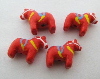 4 Tiny Scandinavian Horse Beads - red - CB594