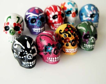 10 Large Sugar Skull Beads - LG600 - ceramic, skull, skulls, peruvian, day of the dead, dia de los muertos, halloween