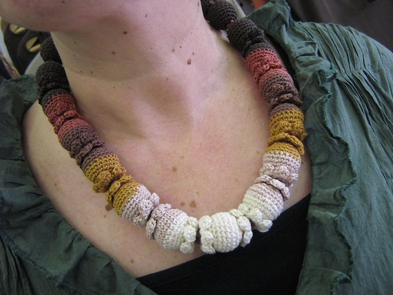 Crochet necklace - Cacao