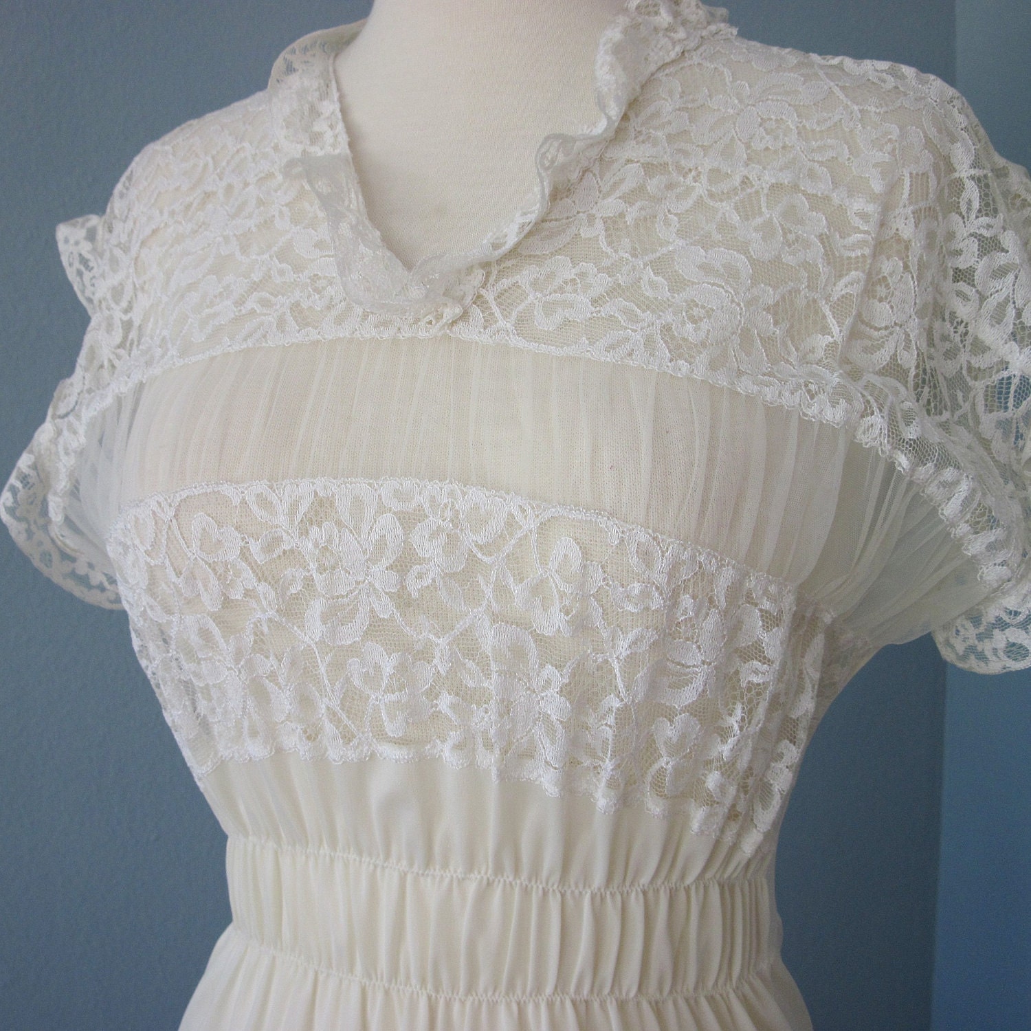 Vintage Lace Nightgown...Aristocraft Creamy White Lace Nylon