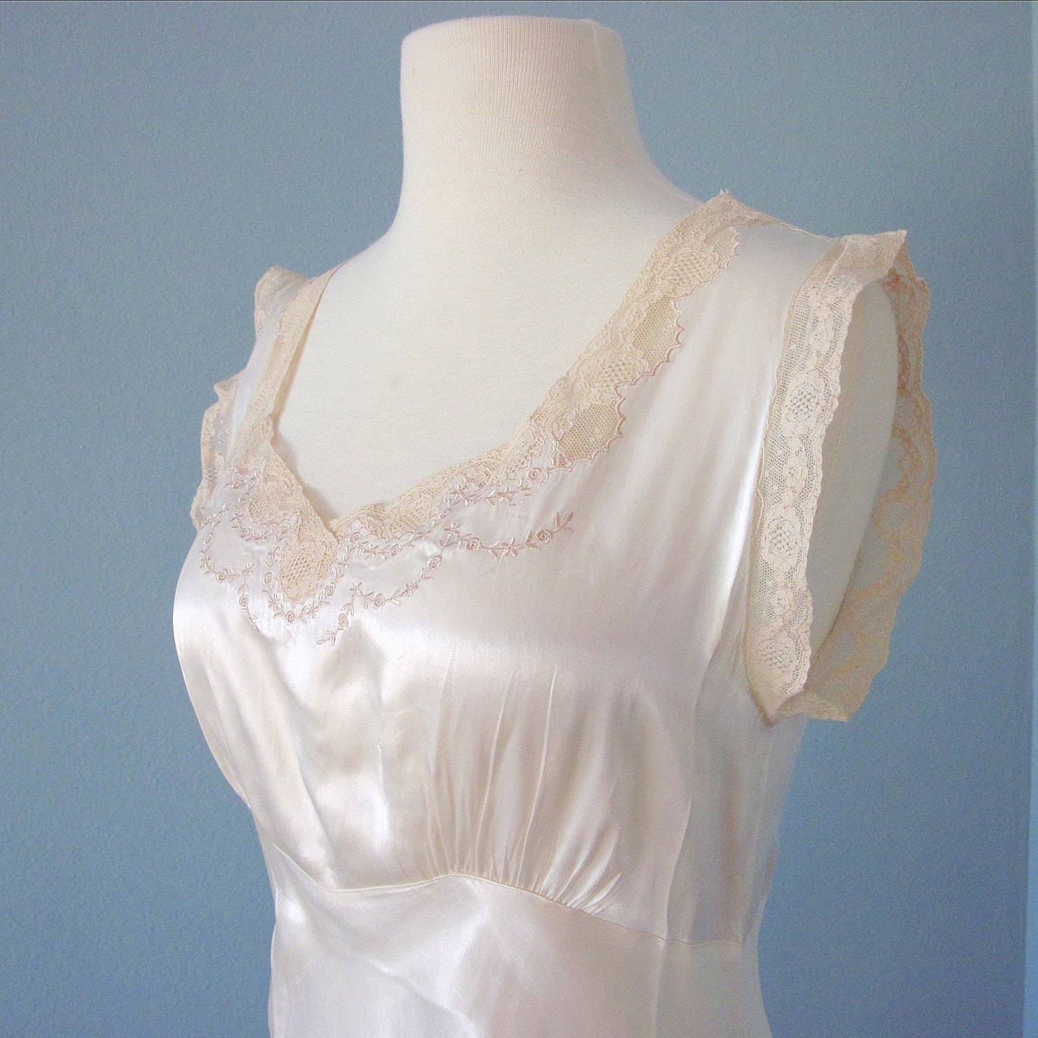 Vintage 1940s Gowns...Miss Ritz Satin Nightgown with Lace Trim
