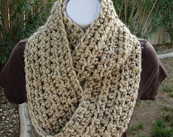 COWL SCARF Infinity Loop, Oatmeal Cream Beige Tweed, Thick Soft Wool Blend Crochet Knit Endless Winter, Neck Warmer..Ready to Ship in 2 Days