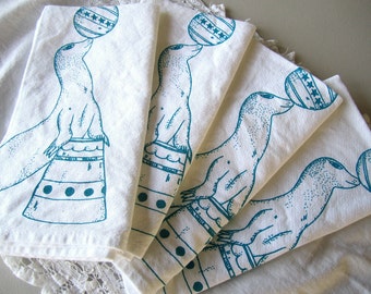 Cloth Napkins - Screen Printed Cotton Cloth Napkins - Eco Friendly - Vintage Circus Seal - Dinner Napkins - Handmade - Table Setting - Cloth
