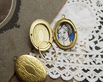 6Pcs Raw Brass Vintage Floral Oval Lockets with oval clips