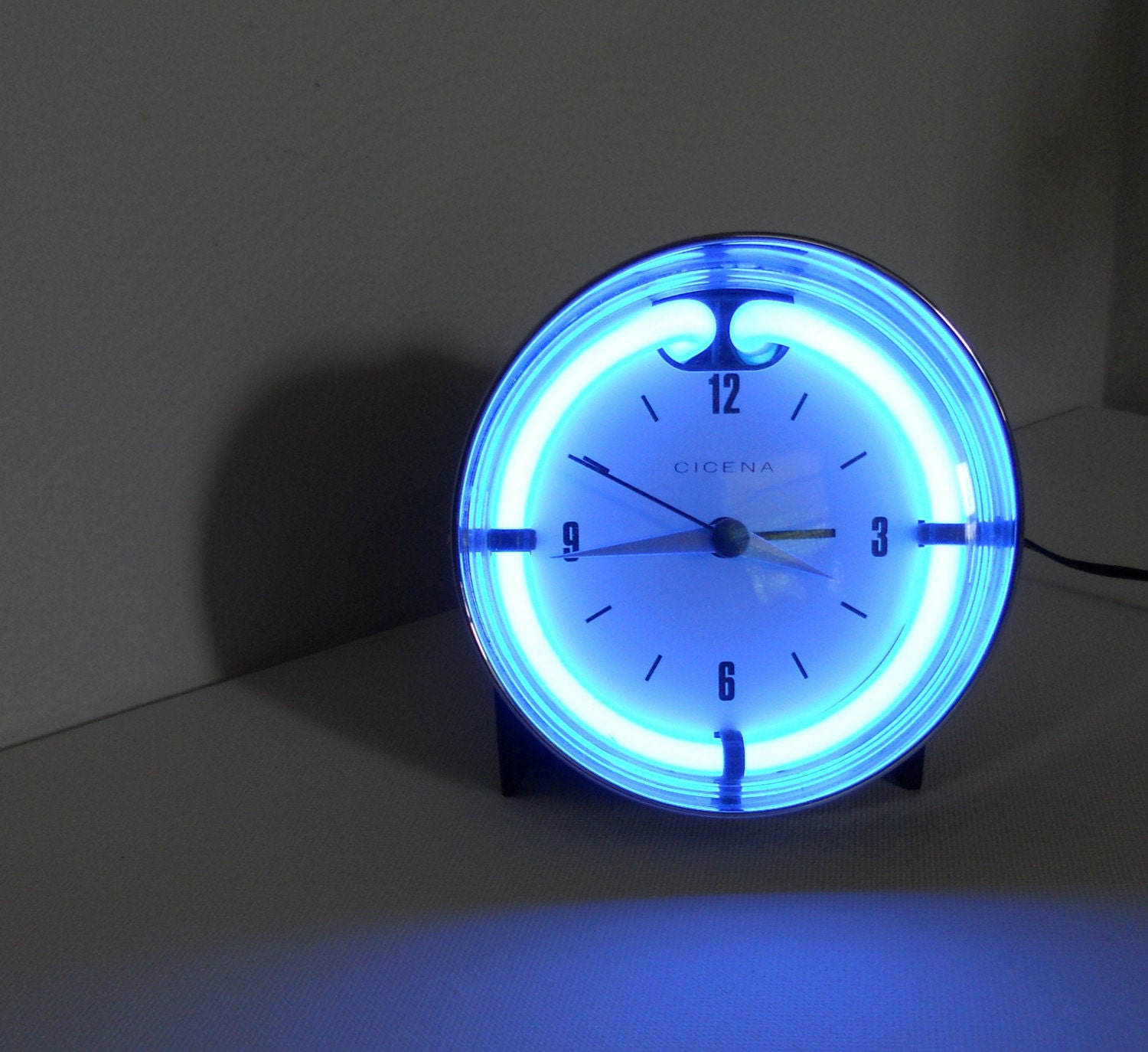 Vintage Cicena Cruiser 50s style Retro Blue Neon Alarm Clock