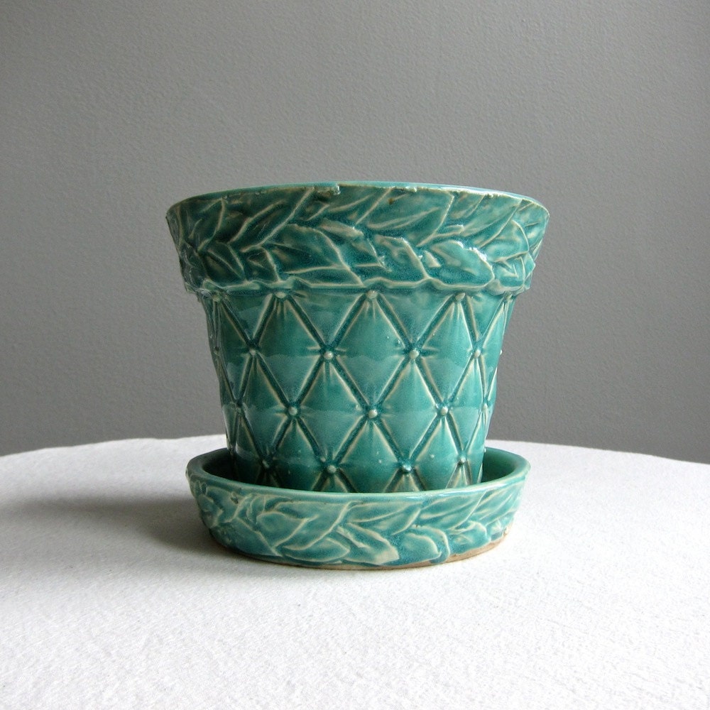 Vintage McCoy Green Quilted Pottery Flower Pot Large