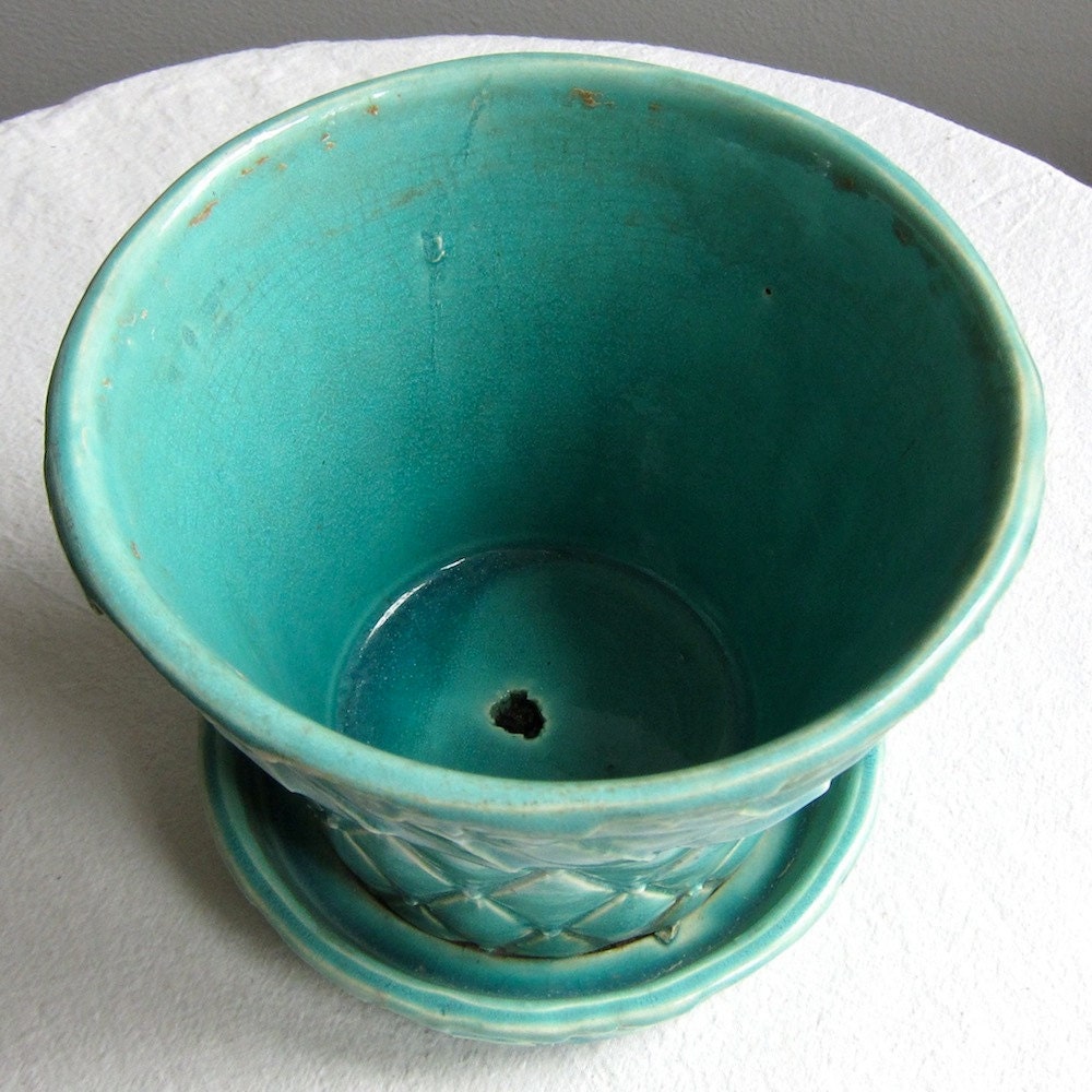 Vintage McCoy Green Quilted Pottery Flower Pot Large